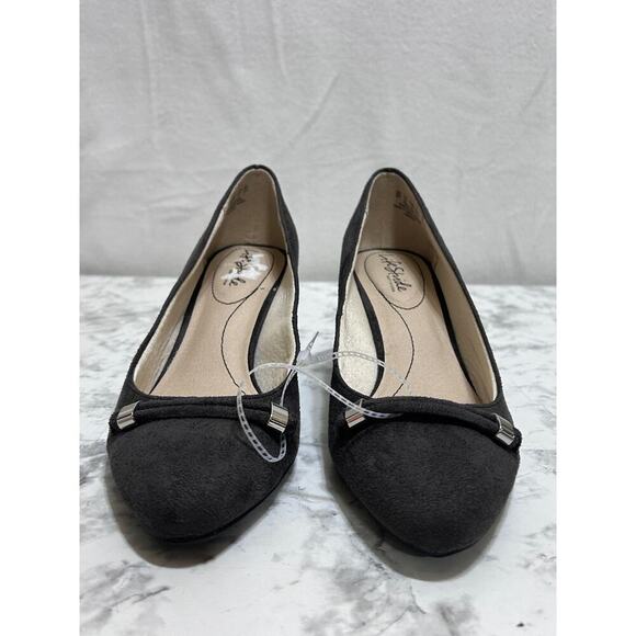 Lifestride Gianna Pumps 9W Gray Heels Comfort Microsuede Almond Toe Slip On - Picture 2 of 9